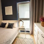 Apartment Nr 16 *